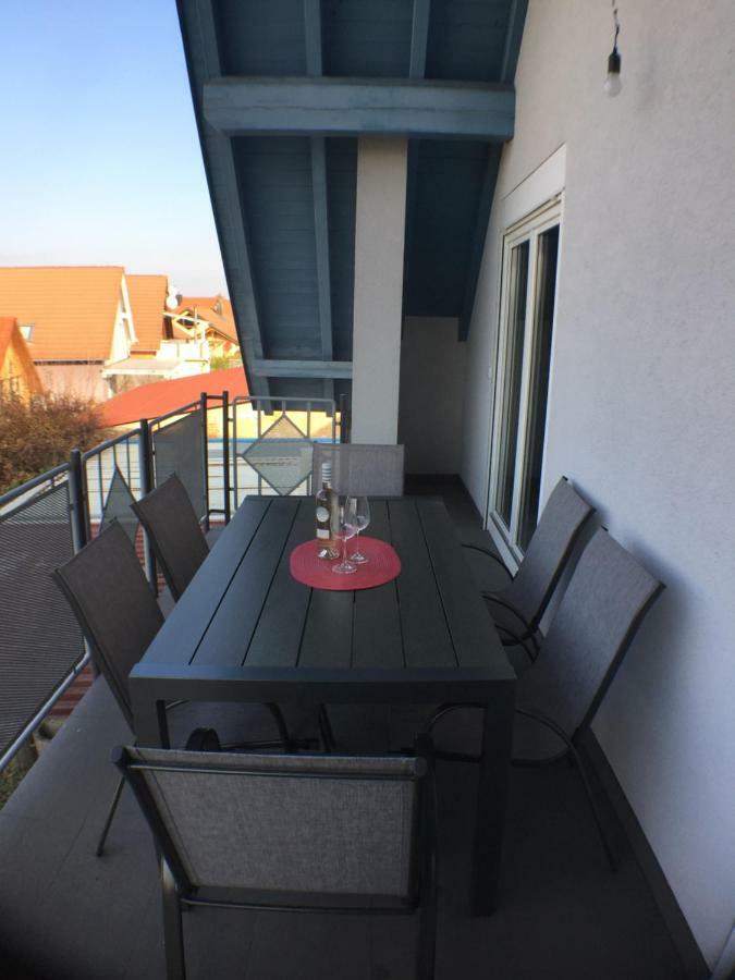 Ferienwohnung Alte B3 ริงส์ไฮม์ ภายนอก รูปภาพ